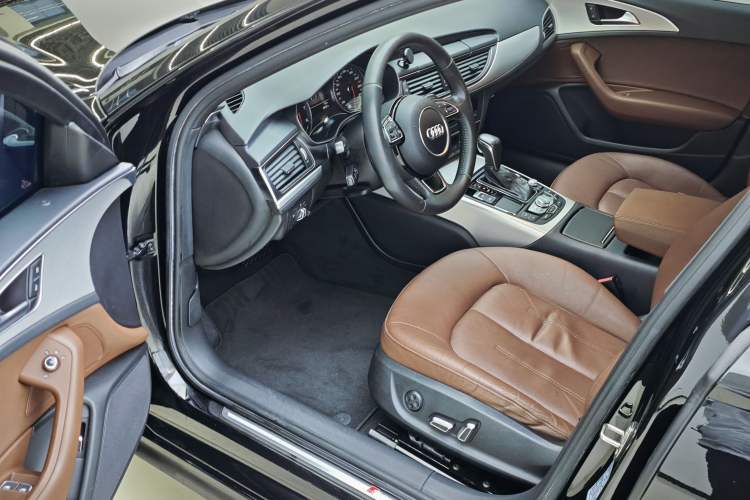 Used Audi A6L 2018 30th Anniversary Edition 35 TFSI Sport Edition Interior 3