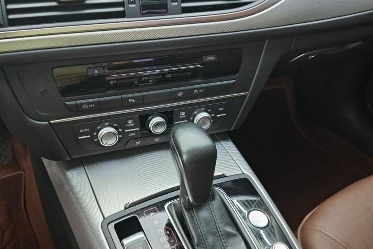 Used Audi A6L 2018 35 TFSI Collector's Edition Interior 4