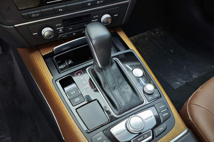 Used Audi A6L 2018 30th Anniversary Edition 30 FSI Style Model Interior 4