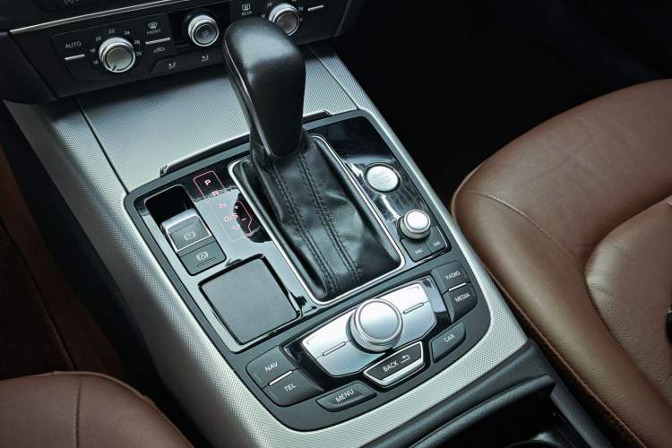 Used Audi A6L 2018 35 TFSI Collector's Edition Interior 5