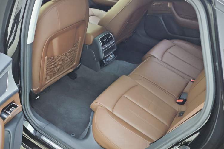 Used Audi A6L 2018 35 TFSI Collector's Edition Interior 5