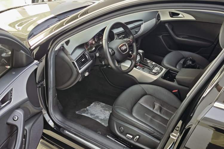 Used Audi A6L 2018 30th Anniversary Edition 35 TFSI Fashion Model Interior 5