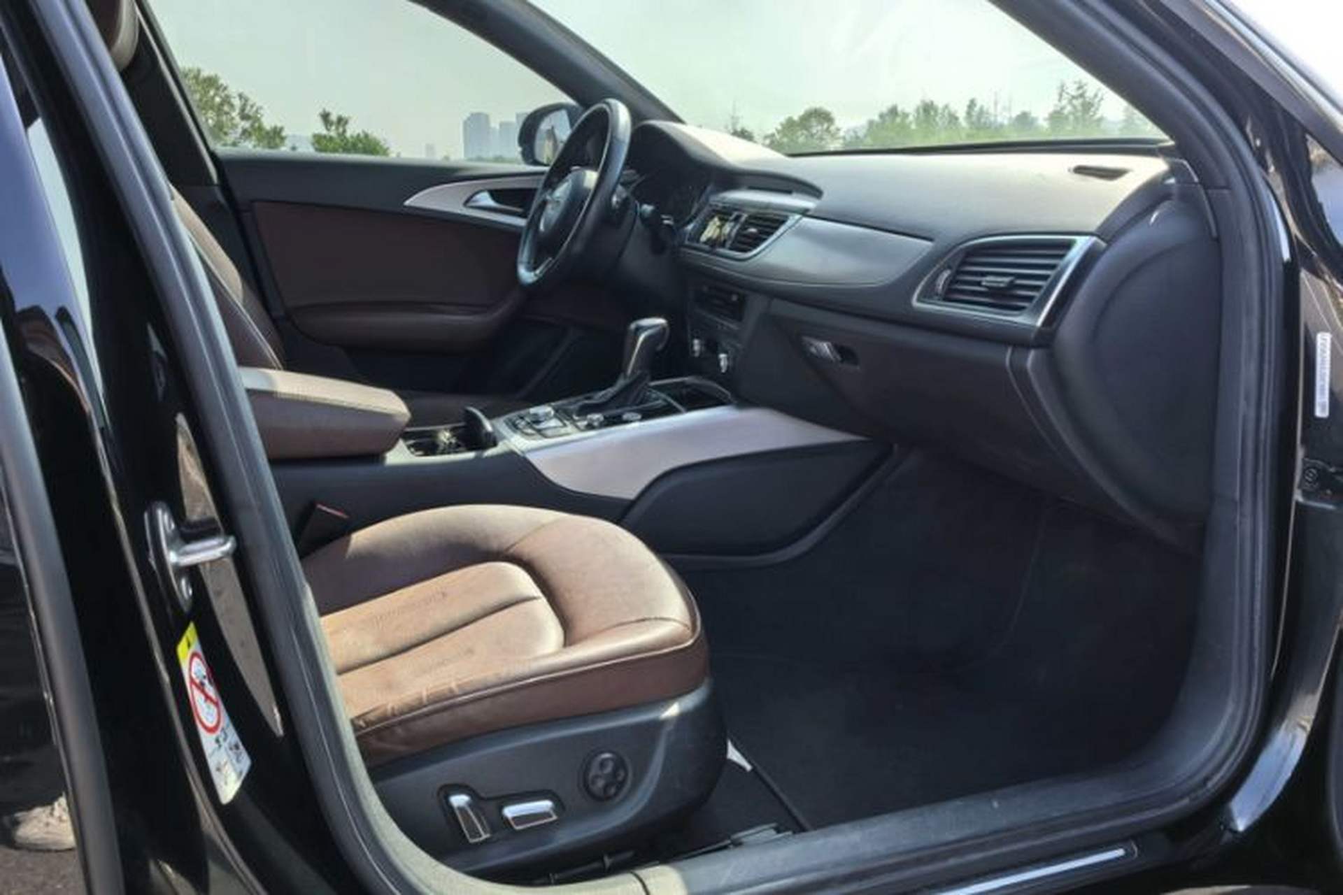 Used Audi A6L 2018 30th Anniversary Edition 35 TFSI Sport Edition Interior 7