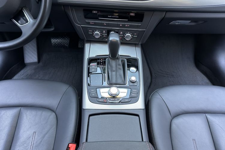 Used Audi A6L 2018 30th Anniversary Edition TFSI Trendy Model Interior 8