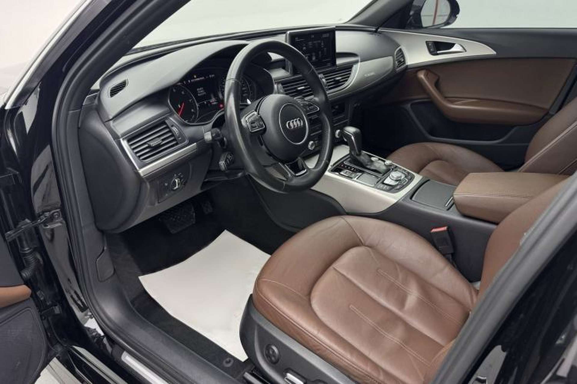 Used Audi A6L 2018 30th Anniversary Edition 45 TFSI quattro Sport model Left Front Seat