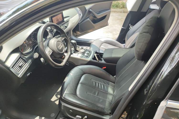 Used Audi A6L 2018 30th Anniversary Edition 35 TFSI Fashion Model Left Front Seat