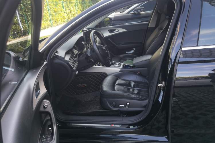 Used Audi A6L 2018 30th Anniversary Edition 35 TFSI Fashion Model Left Front Seat