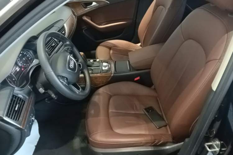 Used Audi A6L 2018 30th Anniversary Edition 35 TFSI Fashion Model Left Front Seat
