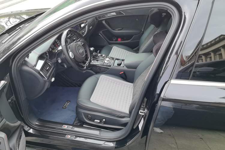 Used Audi A6L 2018 30th Anniversary Edition 45 TFSI quattro Sport model Left Front Seat