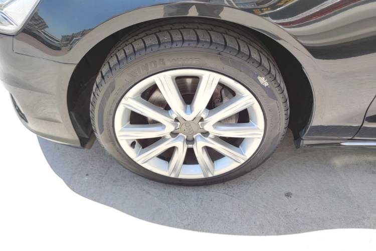 Used Audi A6L 2018 30th Anniversary Edition TFSI Trendy Model Left Front Wheel Hub