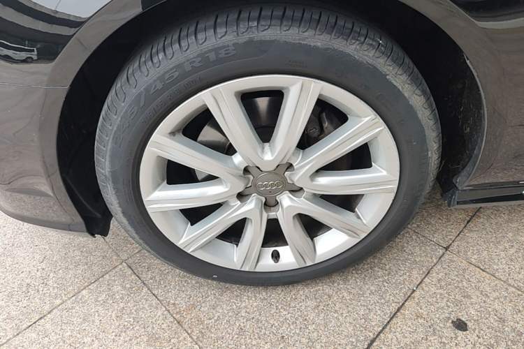 Used Audi A6L 2018 30th Anniversary Edition TFSI Trendy Model Left Front Wheel Hub
