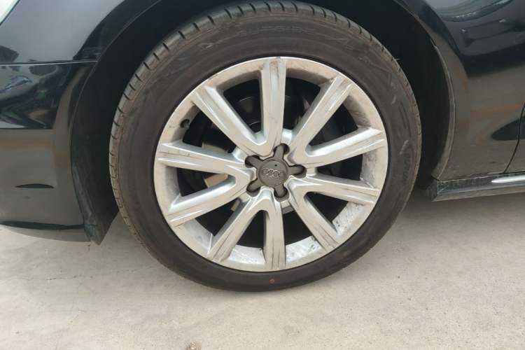 Used Audi A6L 2018 30th Anniversary Edition TFSI Trendy Model Left Front Wheel Hub