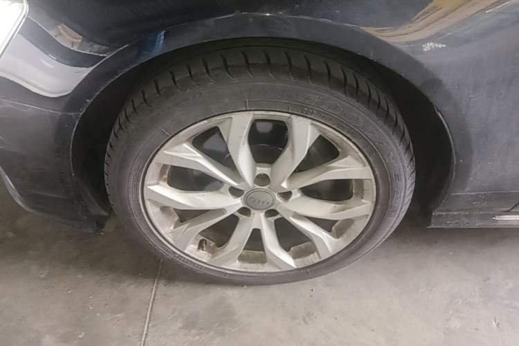 Used Audi A6L 2018 30th Anniversary Edition 35 TFSI Fashion Model Left Front Wheel Hub