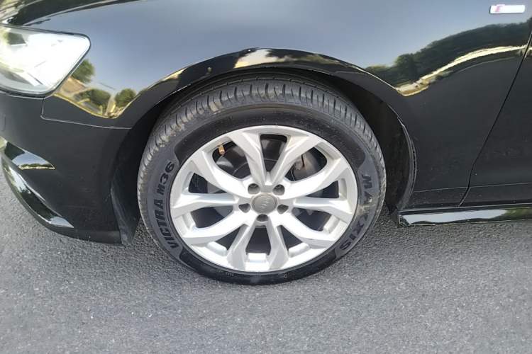 Used Audi A6L 2018 30th Anniversary Edition 35 TFSI Fashion Model Left Front Wheel Hub