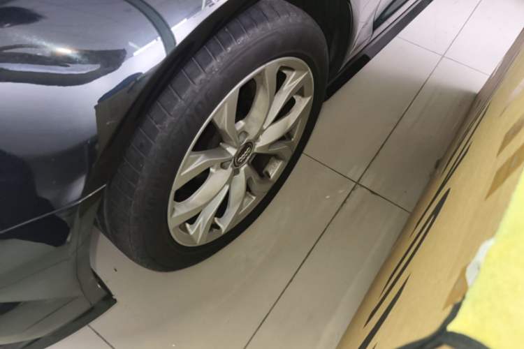 Used Audi A6L 2018 30th Anniversary Edition 35 TFSI Fashion Model Left Front Wheel Hub