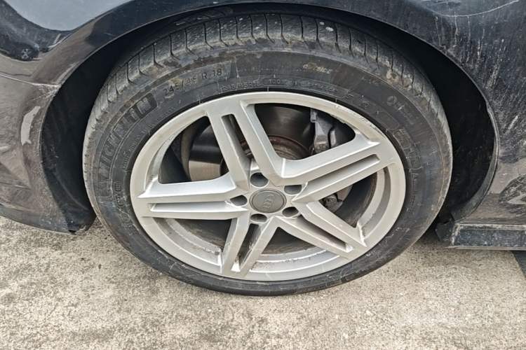 Used Audi A6L 2018 30th Anniversary Edition 30 FSI Style Model Left Front Wheel Hub