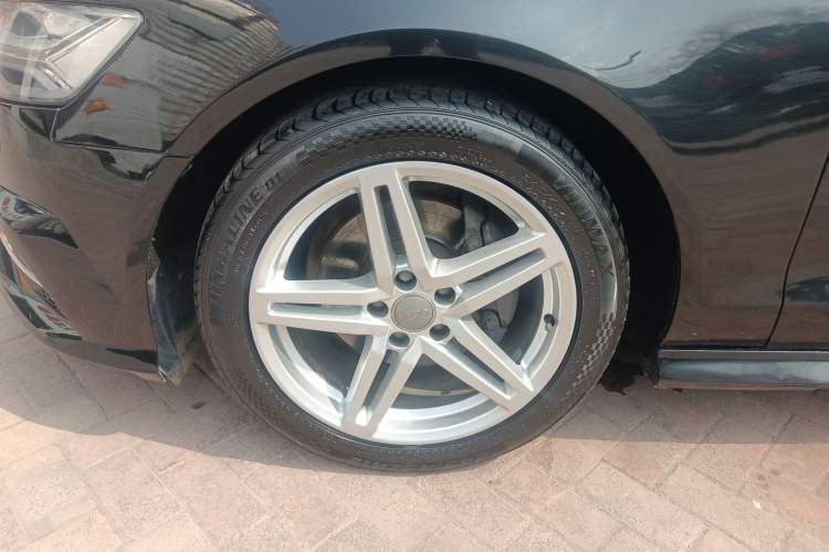Used Audi A6L 2018 30th Anniversary Edition 30 FSI Style Model Left Front Wheel Hub