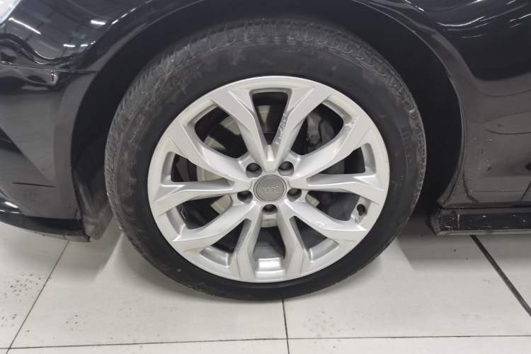 Used Audi A6L 2018 30th Anniversary Edition 35 TFSI Fashion Model Left Front Wheel Hub
