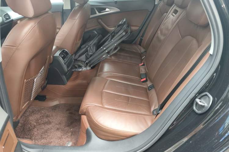 Used Audi A6L 2018 30th Anniversary Edition 35 TFSI Fashion Model Left Rear Seat
