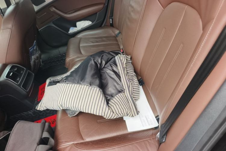 Used Audi A6L 2018 30th Anniversary Edition 35 TFSI Fashion Model Left Rear Seat