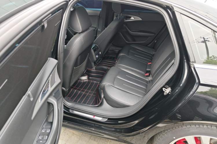 Used Audi A6L 2018 30th Anniversary Edition 45 TFSI quattro Sport model Left Rear Seat