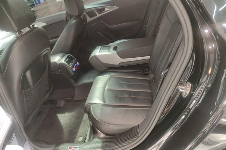 Used Audi A6L 2018 30th Anniversary Edition 45 TFSI quattro Sport model Left Rear Seat