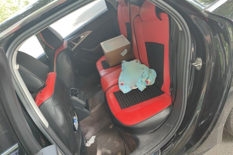 Used Audi A6L 2018 30th Anniversary Edition 35 TFSI Fashion Model Left Rear Seat