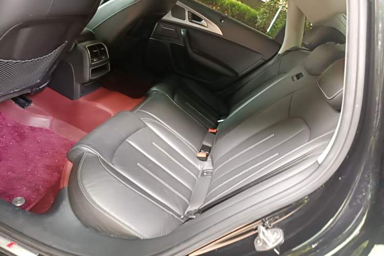 Used Audi A6L 2018 30th Anniversary Edition 35 TFSI Fashion Model Left Rear Seat