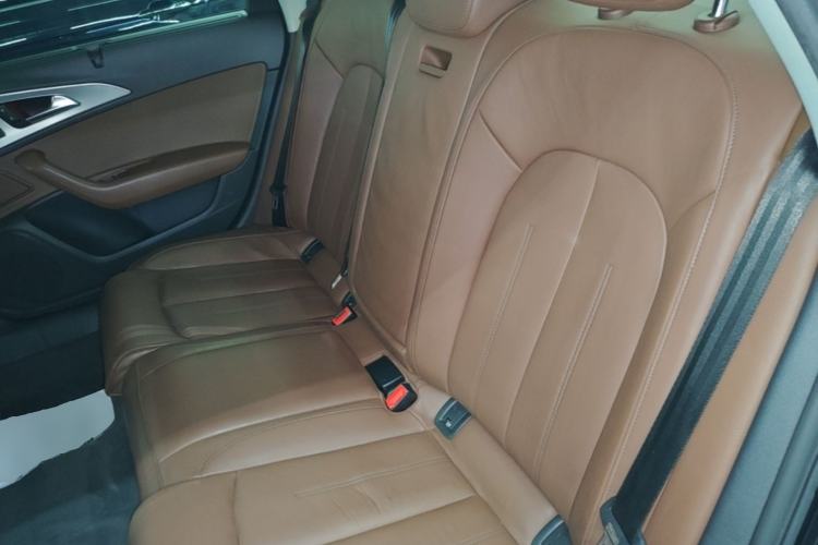 Used Audi A6L 2018 30th Anniversary Edition 35 TFSI Fashion Model Left Rear Seat