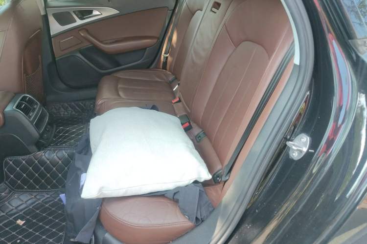 Used Audi A6L 2018 30th Anniversary Edition 35 TFSI Fashion Model Left Rear Seat