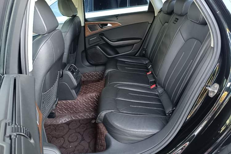 Used Audi A6L 2018 30th Anniversary Edition 35 TFSI Fashion Model Left Rear Seat