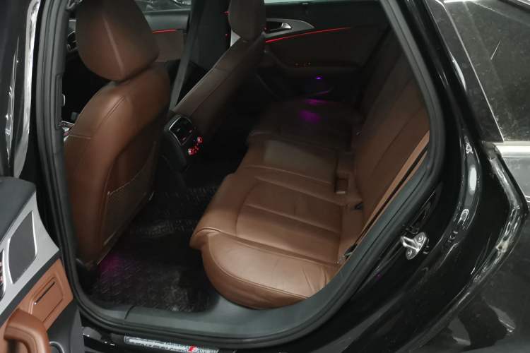 Used Audi A6L 2018 30th Anniversary Edition 45 TFSI quattro Sport model Left Rear Seat