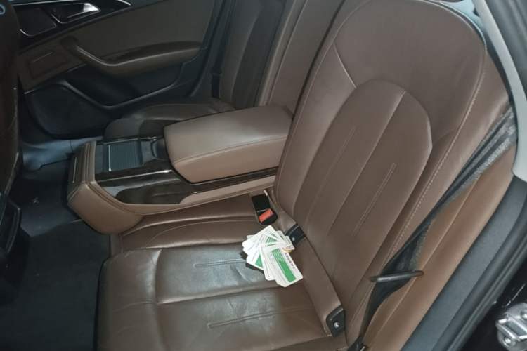 Used Audi A6L 2018 30th Anniversary Edition 35 TFSI Fashion Model Left Rear Seat
