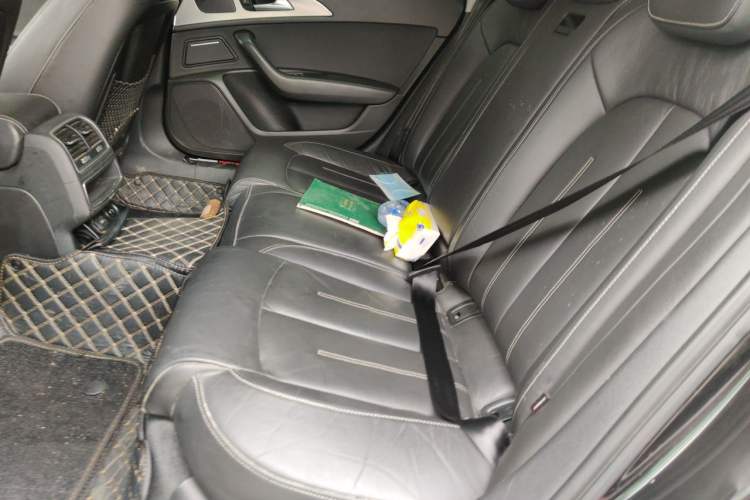 Used Audi A6L 2018 30th Anniversary Edition 35 TFSI Fashion Model Left Rear Seat