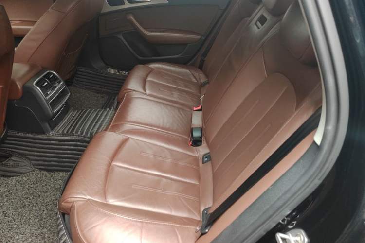 Used Audi A6L 2018 30th Anniversary Edition 35 TFSI Fashion Model Left Rear Seat