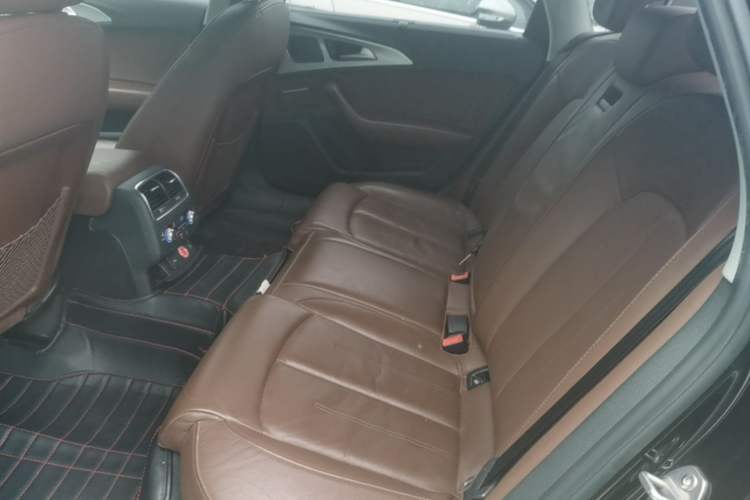 Used Audi A6L 2018 30th Anniversary Edition 35 TFSI Fashion Model Left Rear Seat