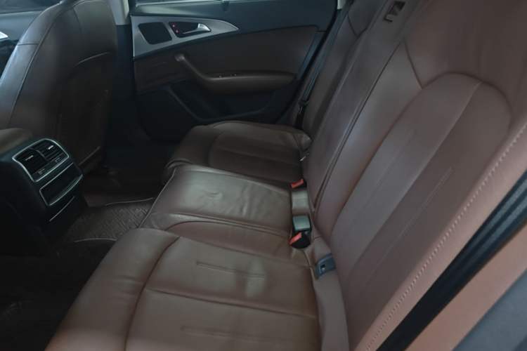 Used Audi A6L 2018 30th Anniversary Edition 35 TFSI Fashion Model Left Rear Seat
