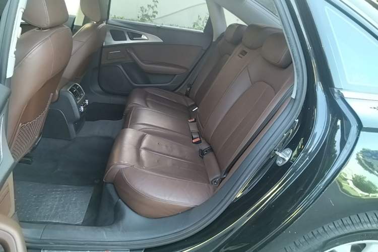 Used Audi A6L 2018 30th Anniversary Edition 35 TFSI Fashion Model Left Rear Seat