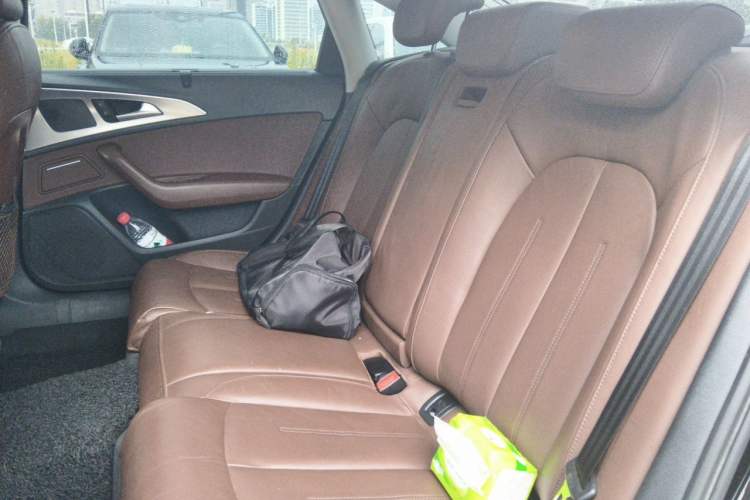 Used Audi A6L 2018 30th Anniversary Edition 35 TFSI Fashion Model Left Rear Seat
