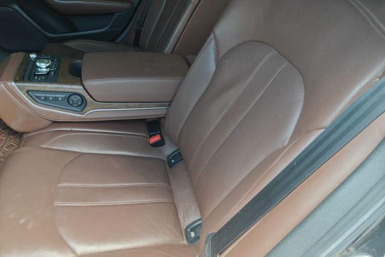 Used Audi A6L 2018 30th Anniversary Edition 45 TFSI quattro Luxury Model Left Rear Seat