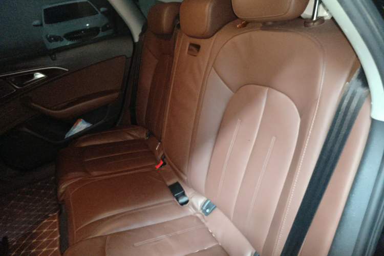 Used Audi A6L 2018 30th Anniversary Edition 35 TFSI Fashion Model Left Rear Seat