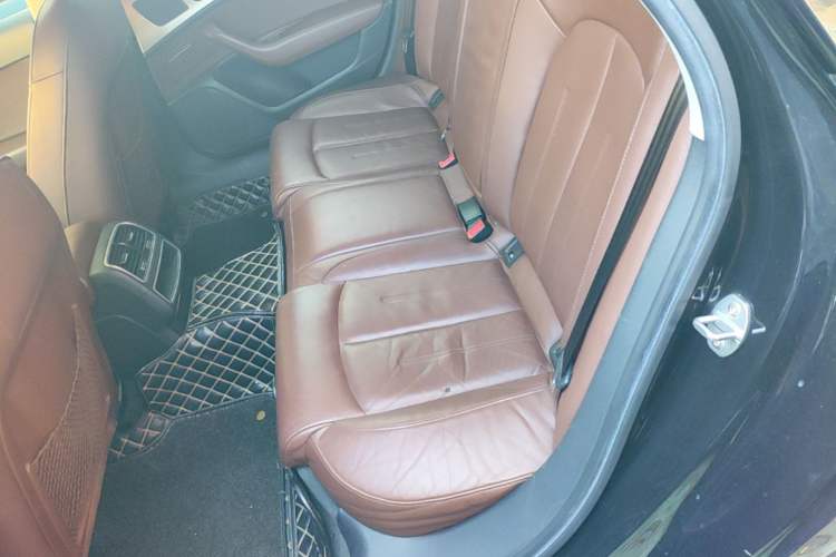 Used Audi A6L 2018 30th Anniversary Edition 35 TFSI Fashion Model Left Rear Seat