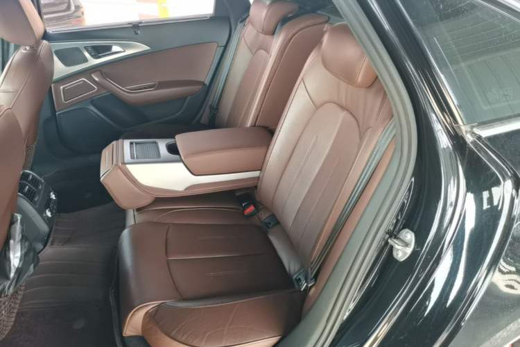 Used Audi A6L 2018 30th Anniversary Edition 45 TFSI quattro Sport model Left Rear Seat
