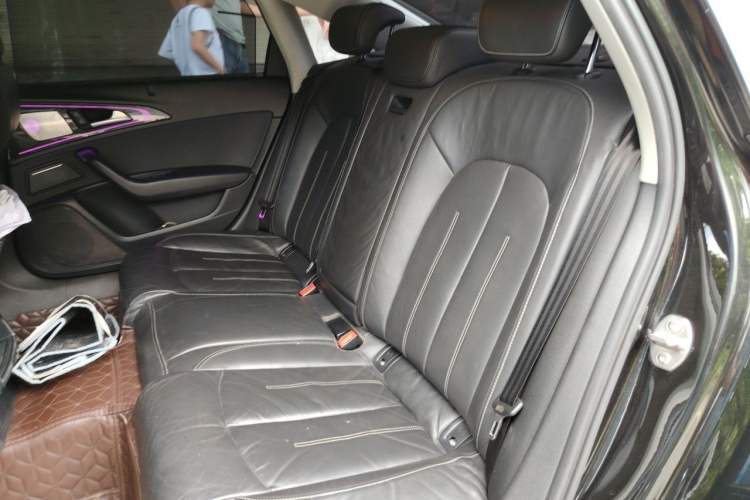 Used Audi A6L 2018 30th Anniversary Edition 35 TFSI Fashion Model Left Rear Seat