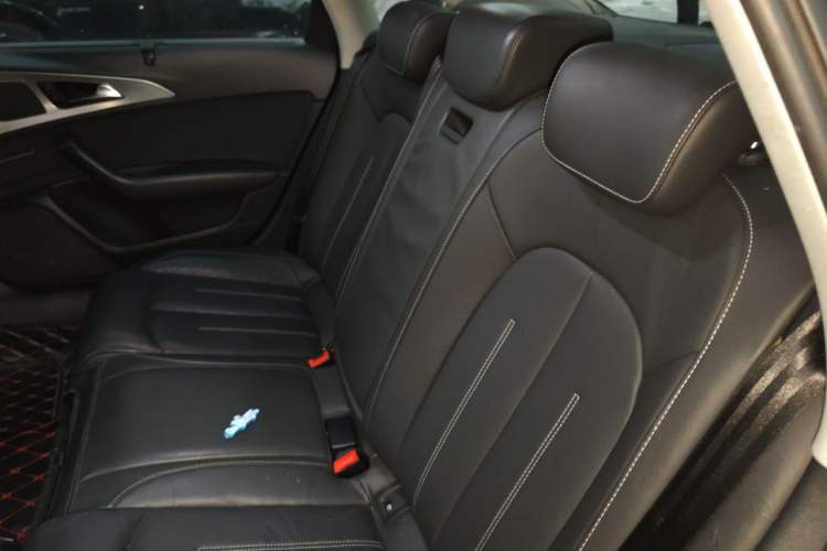 Used Audi A6L 2018 30th Anniversary Edition 35 TFSI Fashion Model Left Rear Seat