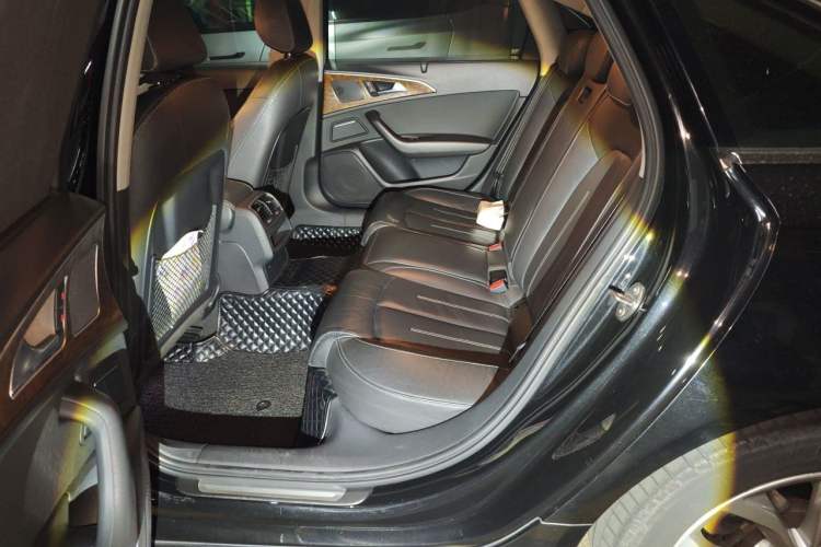 Used Audi A6L 2018 30th Anniversary Edition 35 TFSI Fashion Model Left Rear Seat