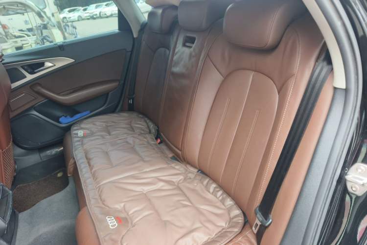 Used Audi A6L 2018 30th Anniversary Edition 35 TFSI Fashion Model Left Rear Seat