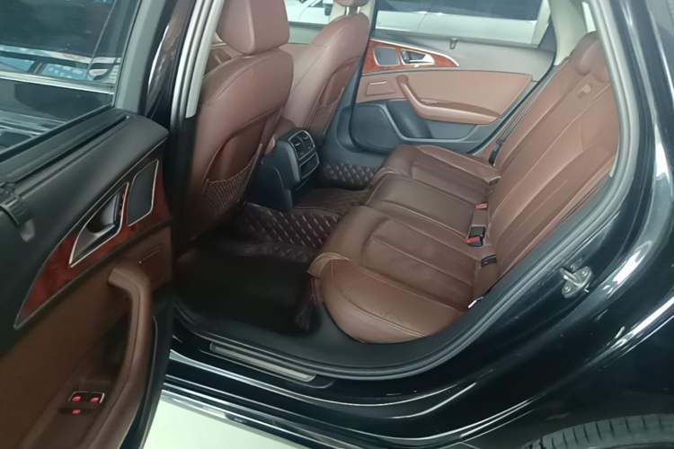 Used Audi A6L 2018 30th Anniversary Edition 35 TFSI Fashion Model Left Rear Seat