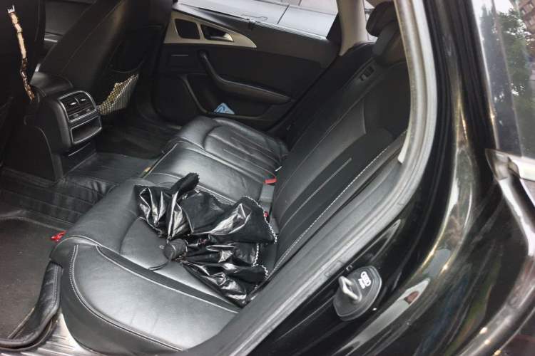 Used Audi A6L 2018 30th Anniversary Edition 35 TFSI Fashion Model Left Rear Seat