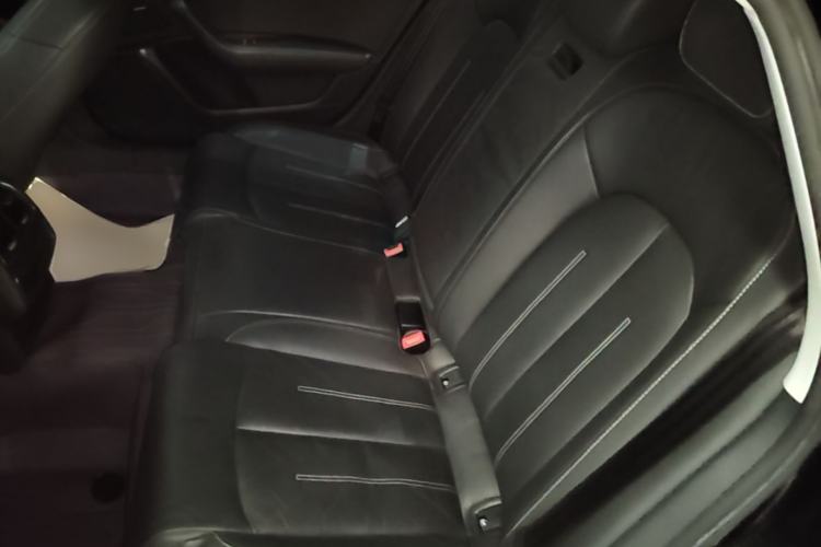 Used Audi A6L 2018 30th Anniversary Edition 35 TFSI Fashion Model Left Rear Seat